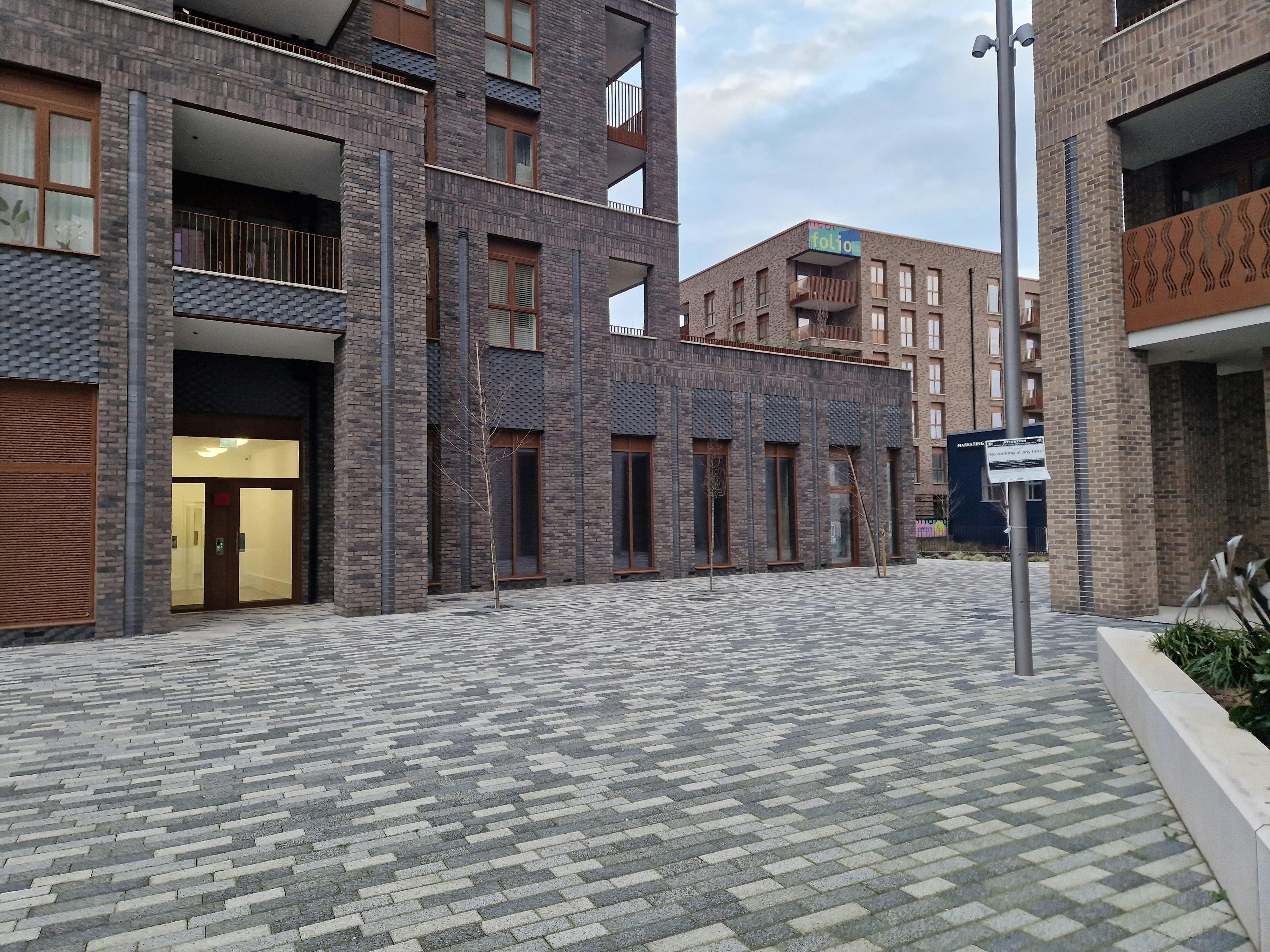 Retail/Shop in Barking - photo 4