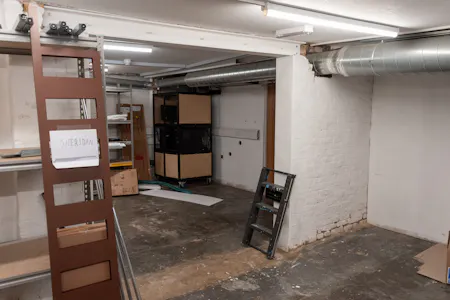 Lower Ground & Ground, 135-139 Curtain Road, Shoreditch, Office / Retail / Showroom To Let - DSC_0144.jpg