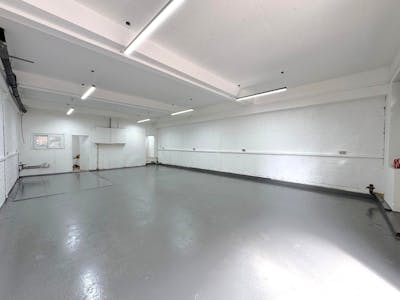 Unit 6 - 61 Sutherland Road, London, Industrial To Let - WhatsApp Image 2026-05-20 at 17.40.17 (3).jpeg