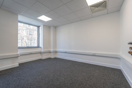 93-94 Queens Road, Brighton, Office To Let - DSC08223.jpg