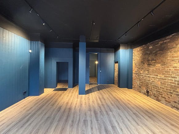 451 Victoria Road, Glasgow, Retail To Let - PHOTO-2026-04-01-11-22-26 2.jpg