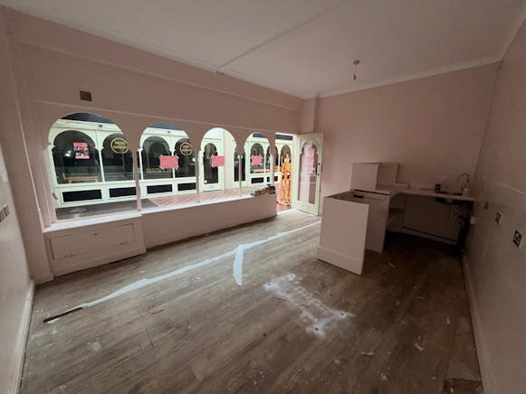 Shop 4 Berry's Arcade, Rayleigh, Retail To Let - WhatsApp Image 2026-02-06 at 10.13.08 (1).jpeg