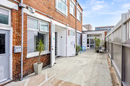 Unit A, 142 Old Shoreham Road, Hove, E (Commercial / Business / Service) / Office / Studio / Gallery / Studio / Workshop To Let - Old Shoreham Road, 142, Unit A-007.JPG