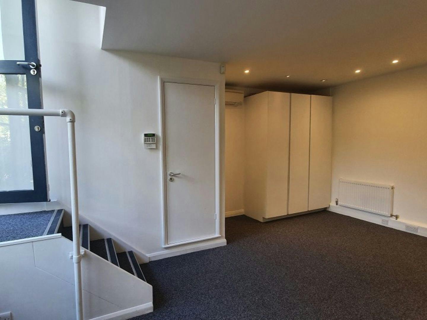 Worlds End Studios, 132-134 Lots Road, Chelsea, Office To Let - 4.jpg