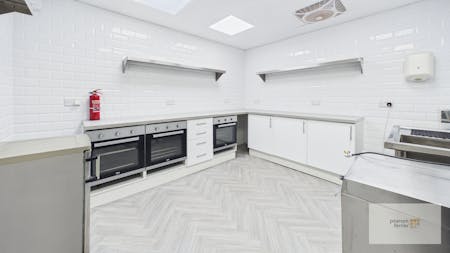 16-20 Heaton Fold, Bury, Office / Warehouse / Workshops To Let - Ground Floor Kitchen