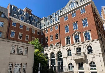 Birchin Court, London, Office To Let - d8ead2f4dcd9271544a69fa3523bb015-Birchin Court external.jpg