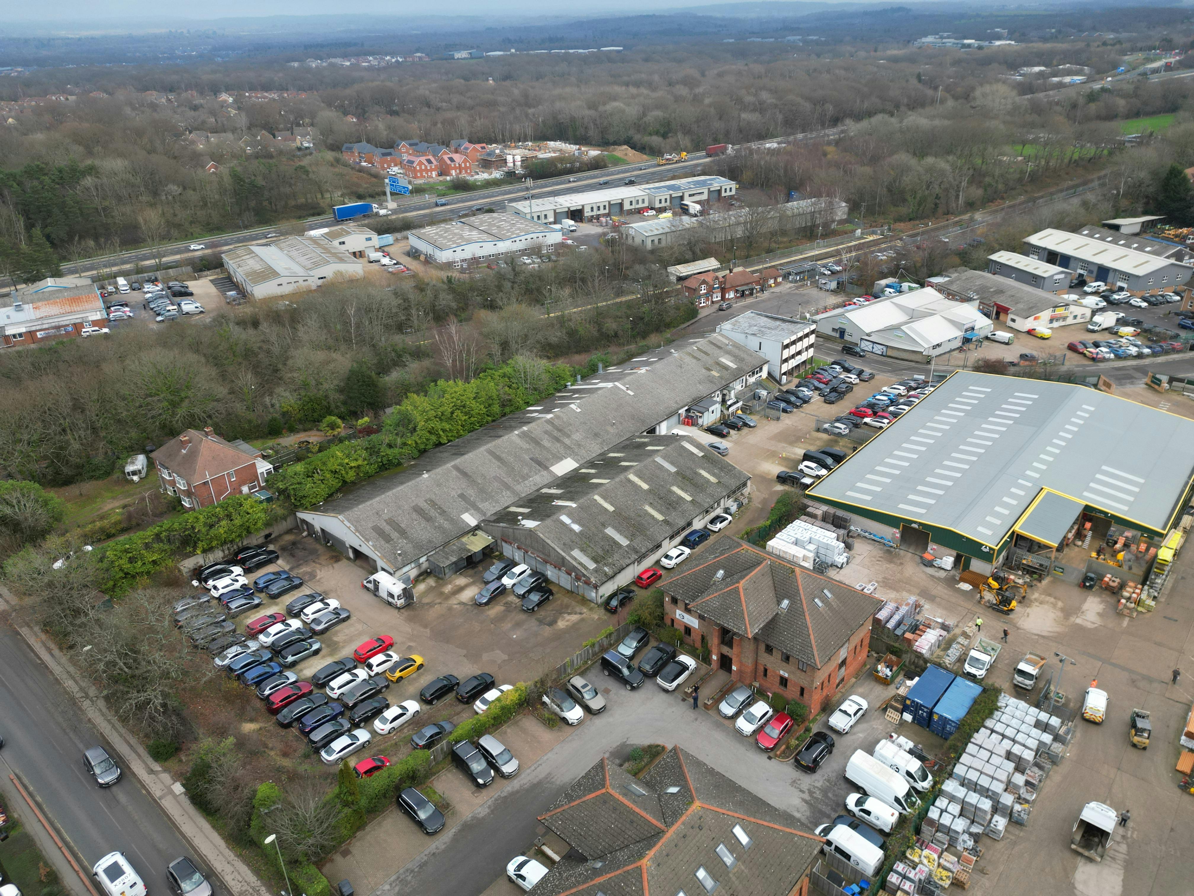 Industrial Unit in Southampton - photo 2