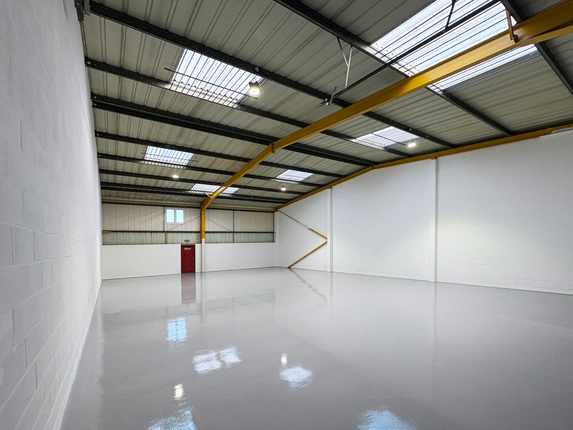 Industrial Unit in Edmonton - photo 3