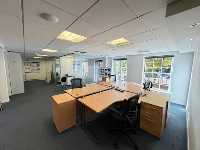 25 High Street, Rickmansworth, Office To Let - 015.jpg