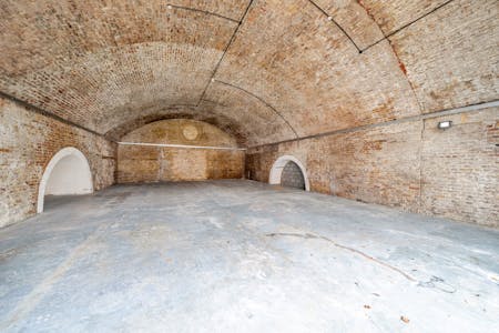 386 Railway Arches, London, Industrial To Let - 13769343693812bddf3db.jpg