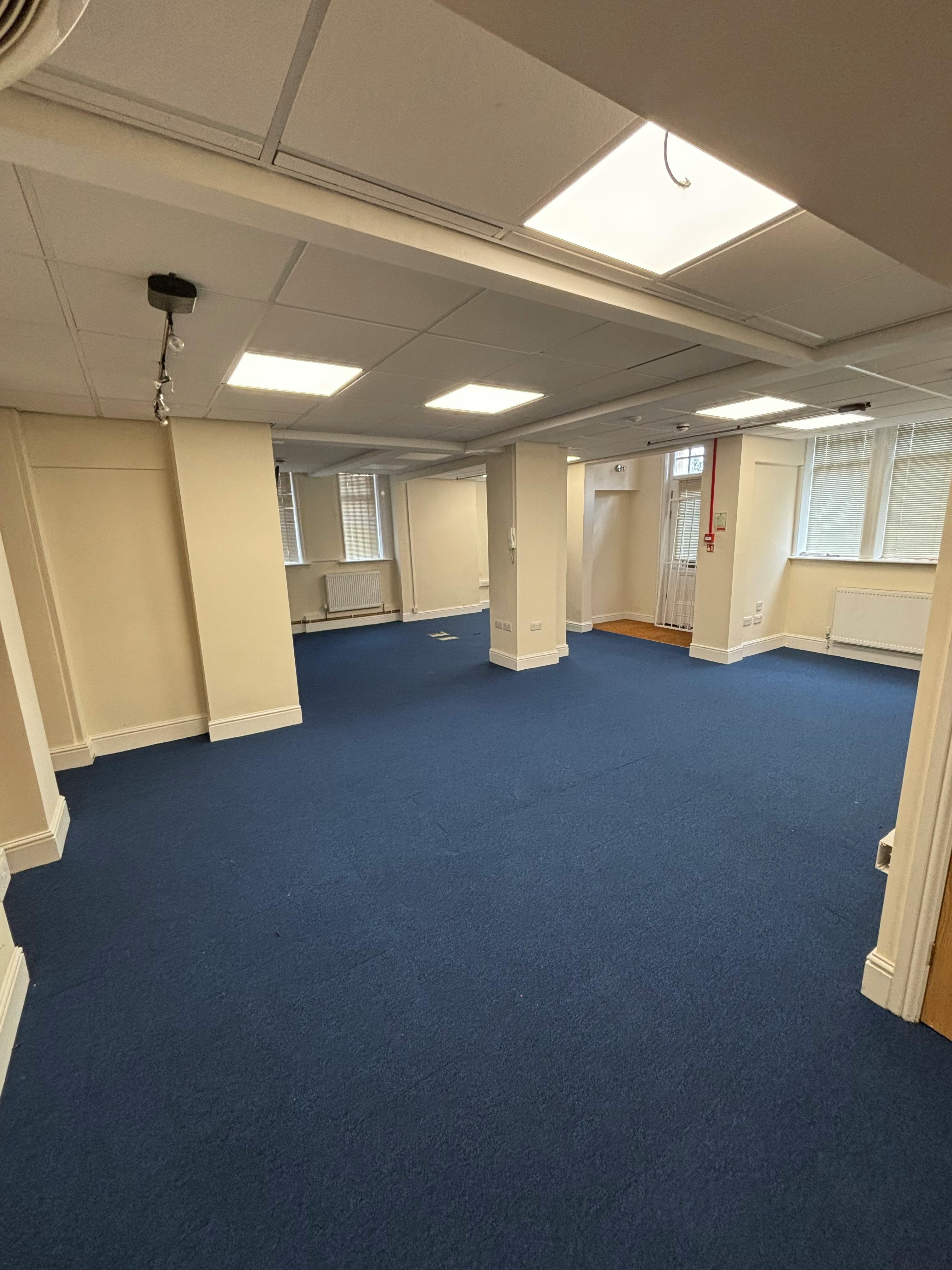 Ground Floor, 70 Waters Green, Macclesfield, Offices / Retail To Let - IMG_5438.jpg
