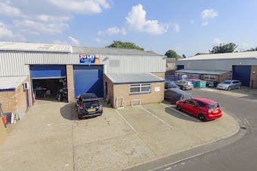 Unit A10, National Works Trading Estate, Hounslow, Industrial / Warehouse To Let - Unit A10.jpg - More details and enquiries about this property