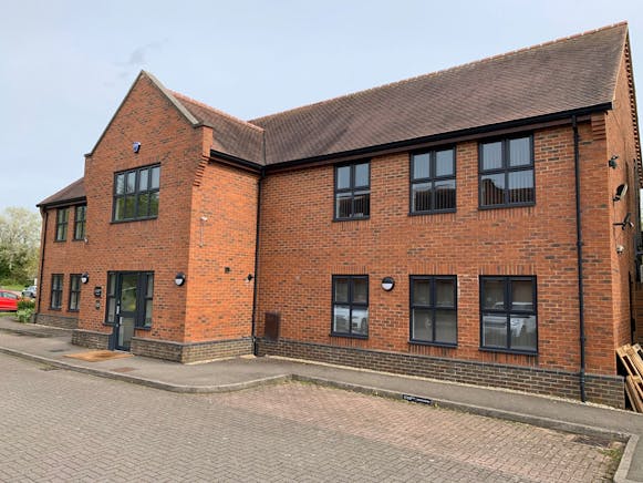 Calverton House, Milton Keynes To Let - FZEO8876.JPG