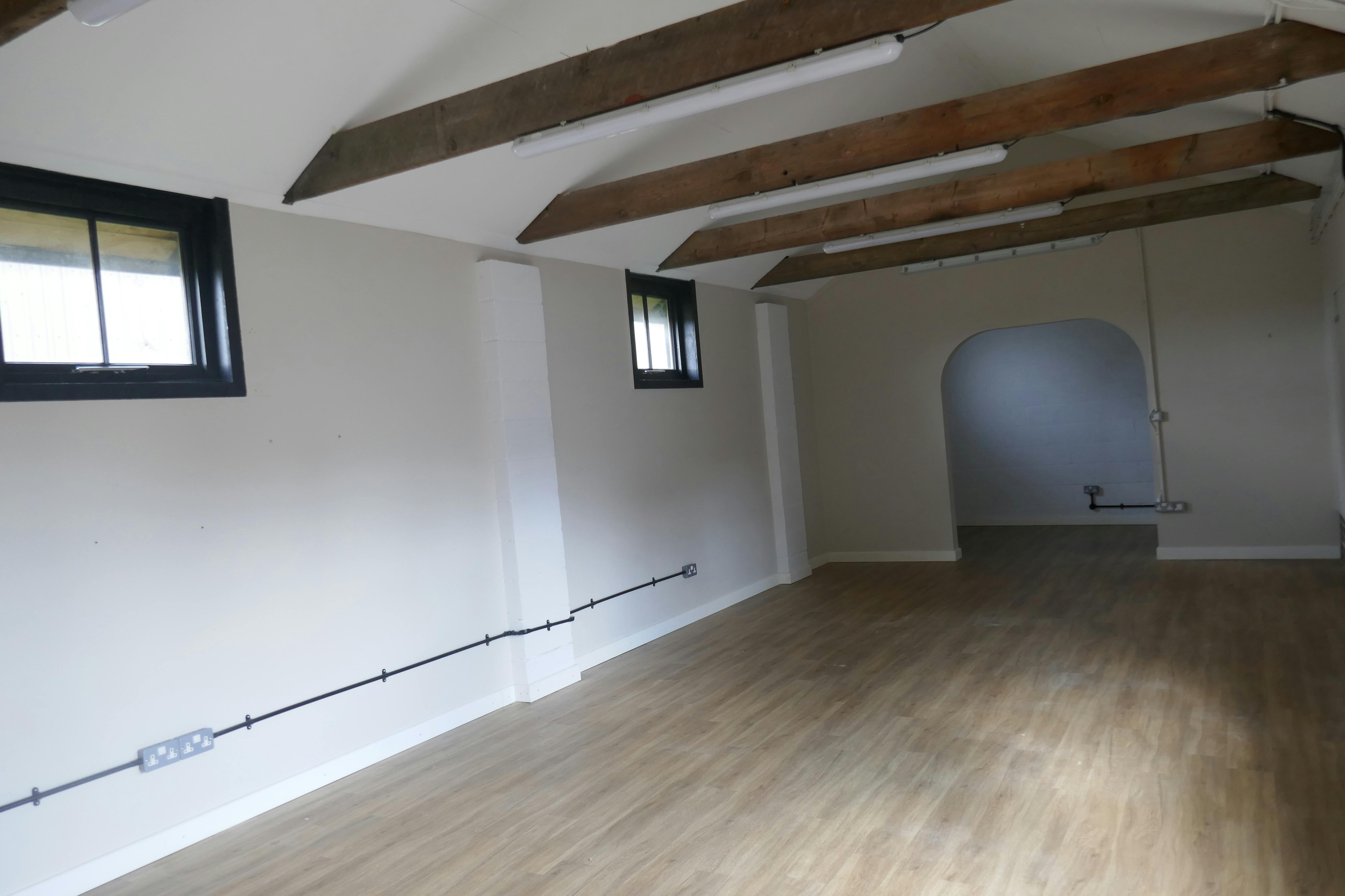 Units 4 & 5, Crumps Farm, Sawbridgeworth, Offices / Other To Let - P1020941.JPG