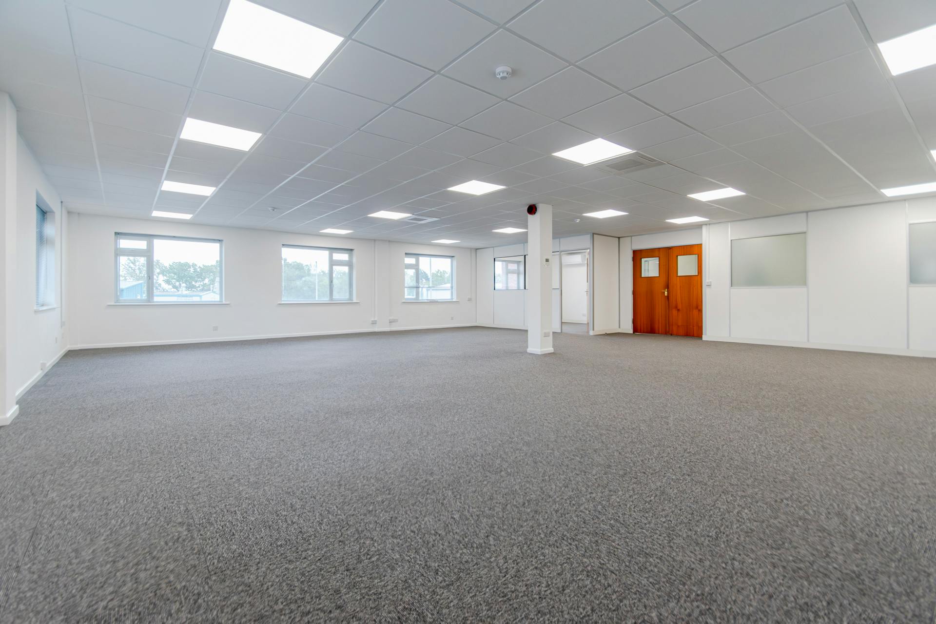 Office in Wimborne - photo 2