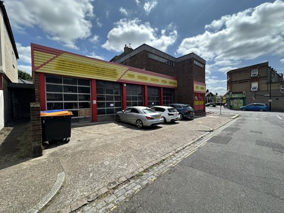 Former National Tyres Depot, 92-96 St Mary's Rd, London, Industrial Lease Assignment - IMG_3257.JPEG