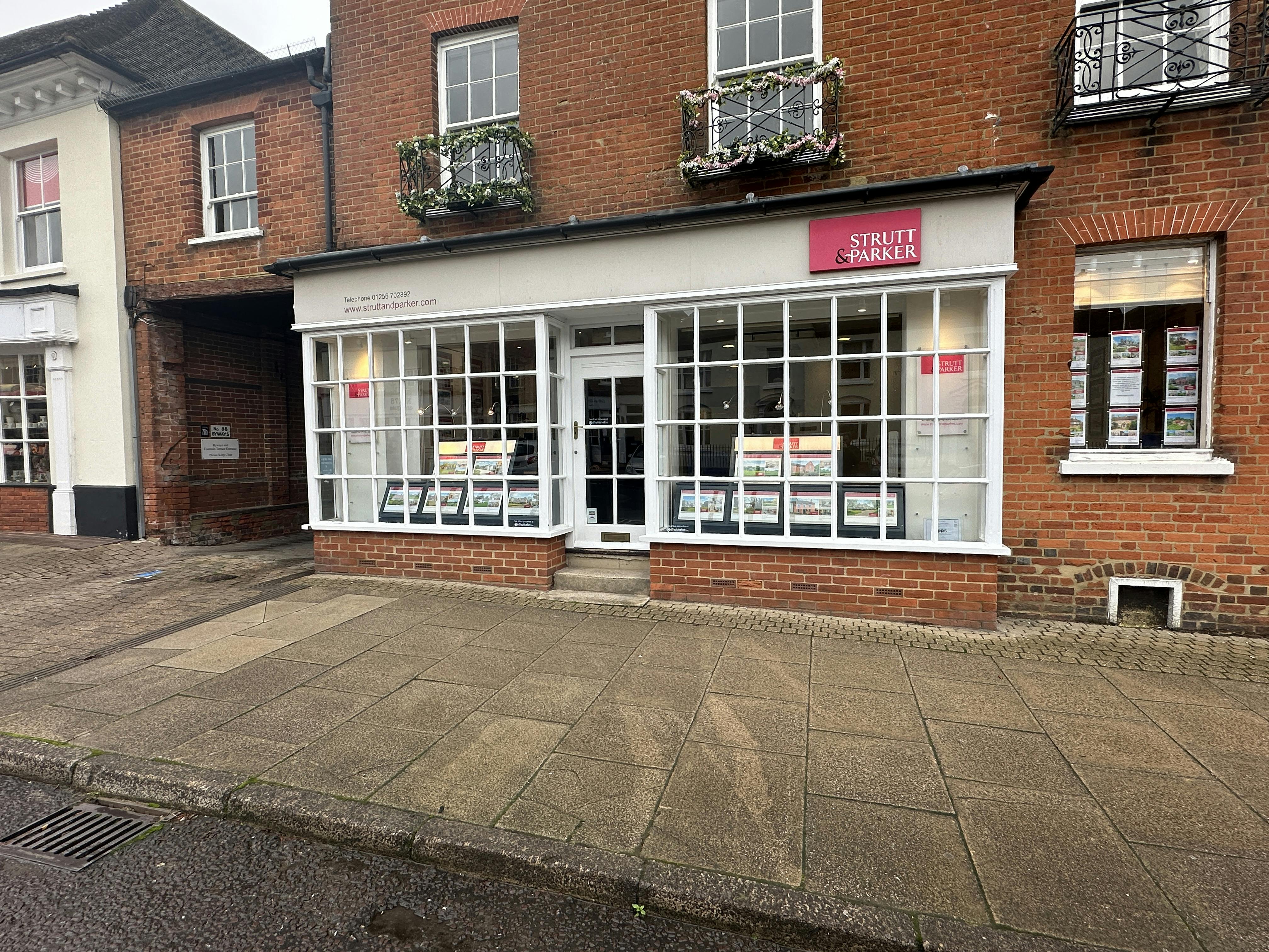 82 High Street, Odiham, Hook, Offices / Retail To Let - IMG_7078 002.jpeg