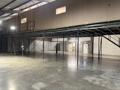 Unit 3, Lincoln, Light Industrial To Let - 6.jpg