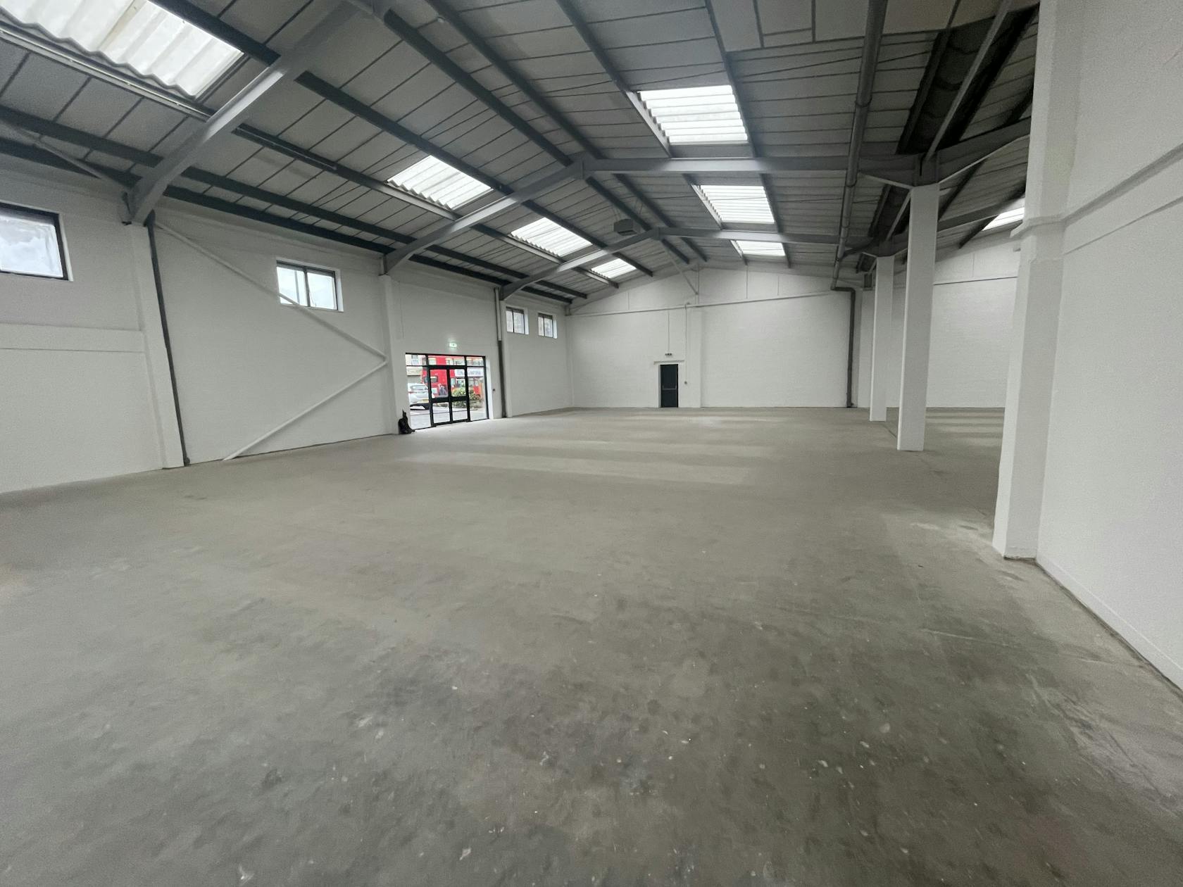 Unit 1 Chapmans Park Trading Estate, 378 High Road, Willesden, Industrial To Let - IMG_9019.jpg