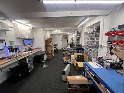 29 Regent Parade, Harrogate, Retail To Let - image00017.jpeg