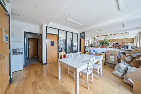 Unit 11, Shepperton House, London, Office Lease Assignment - 1312080276852aa8371bcbARW1.jpg
