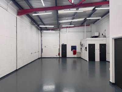 Unit 22 The Hawthorn Centre, Harrow, Warehouse To Let - Unit 22 Hawthorn Centre (4).jpg