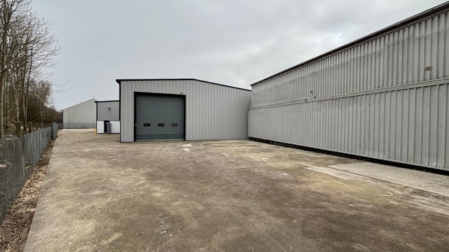 Units 10 & 12, Moniton Trading Estate, Basingstoke, Industrial / Warehouse To Let - IMG_E0079.JPG