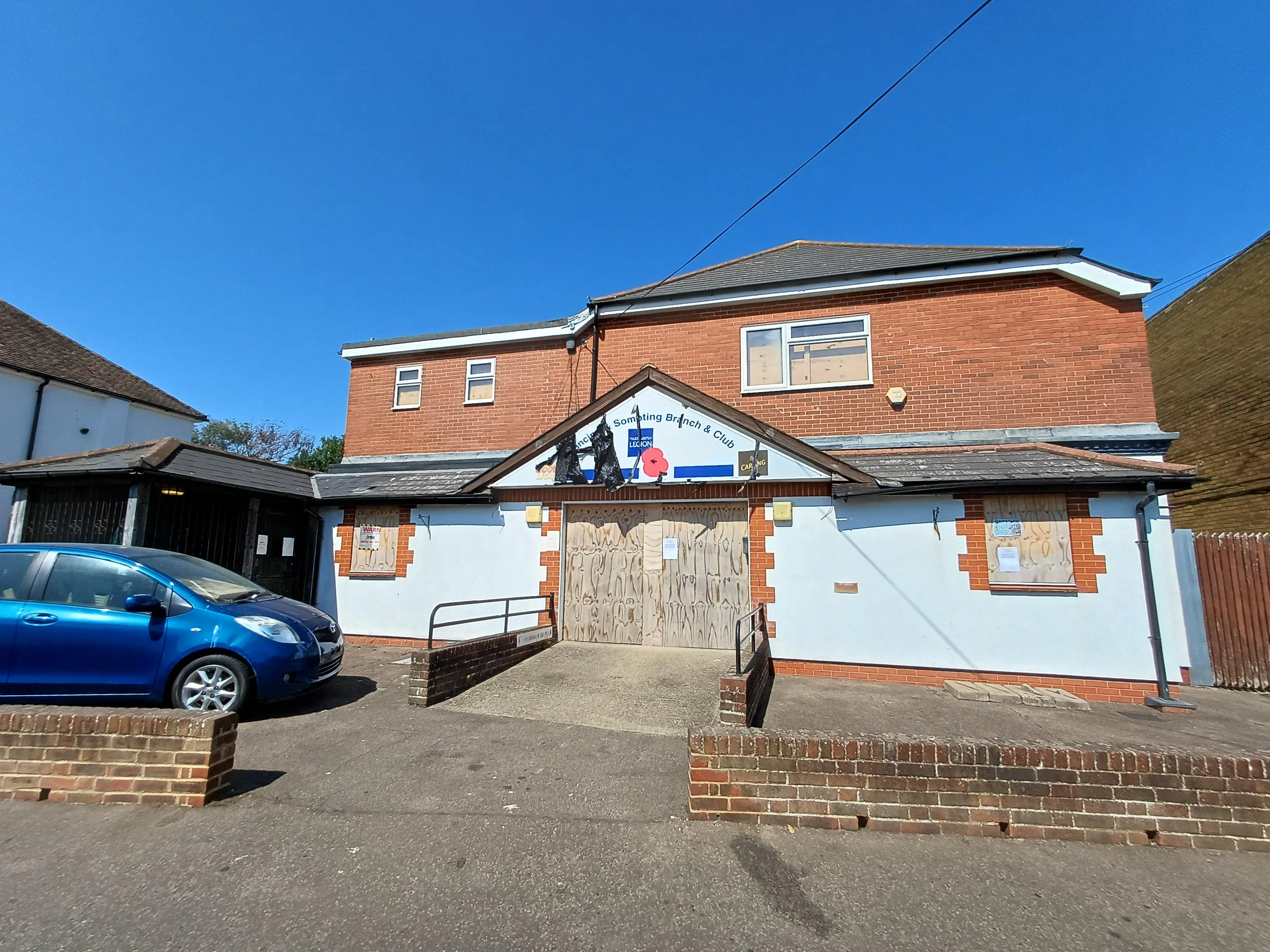 Land in Lancing