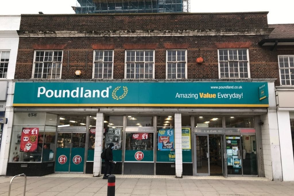 Retail/Shop To Let, London