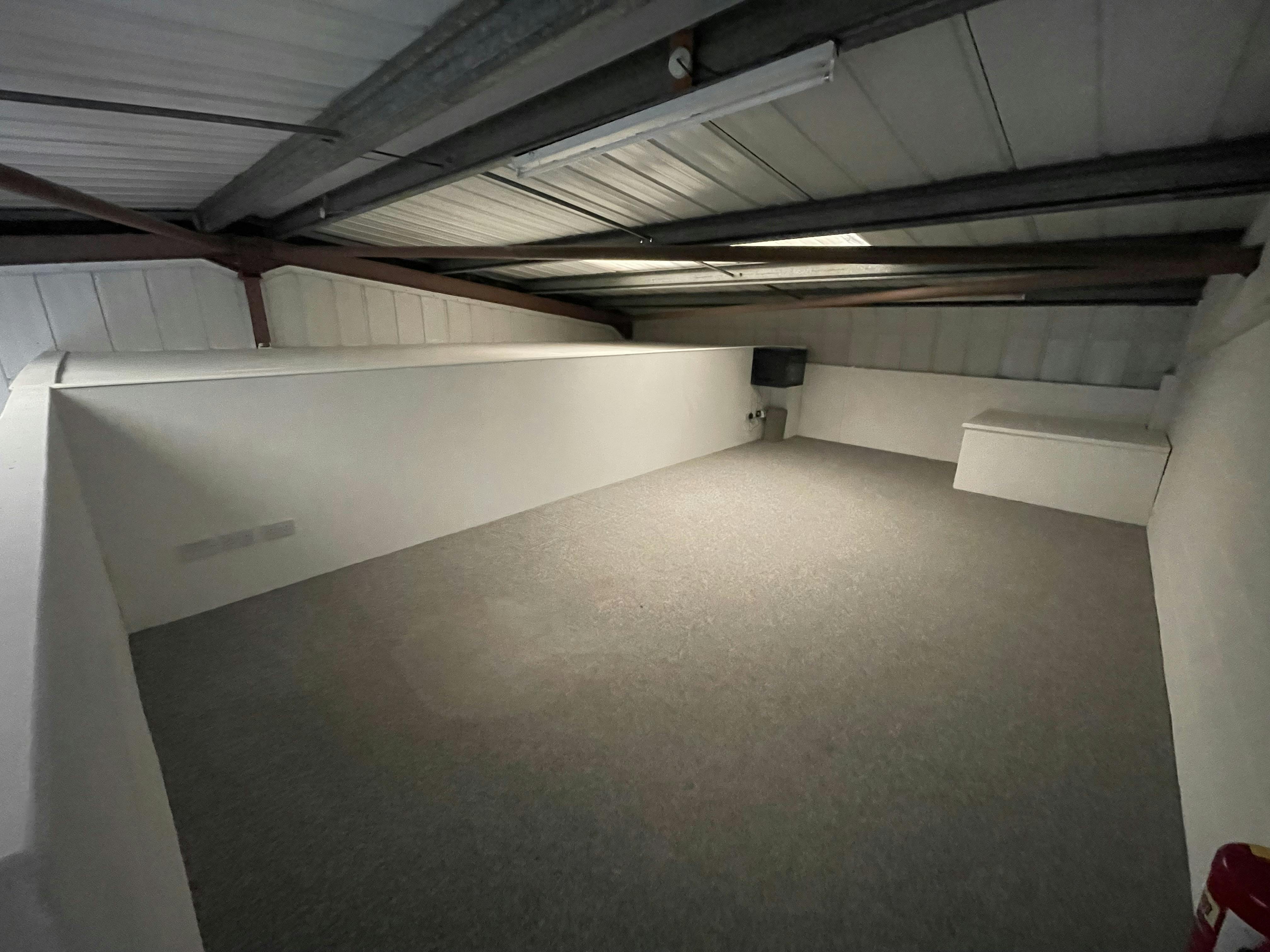 9 Farnham Business Centre, Farnham, Offices To Let - IMG_2584.jpg
