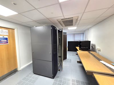 First Floor, Elm Court, Boreenmanna Road, Cork, Office To Let - Server room.jpg