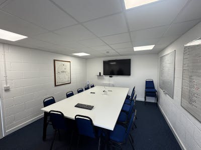 7-10 Bartlett Court, Yeovil, Industrial/Logistics / Office To Let - IMG_0325.JPG