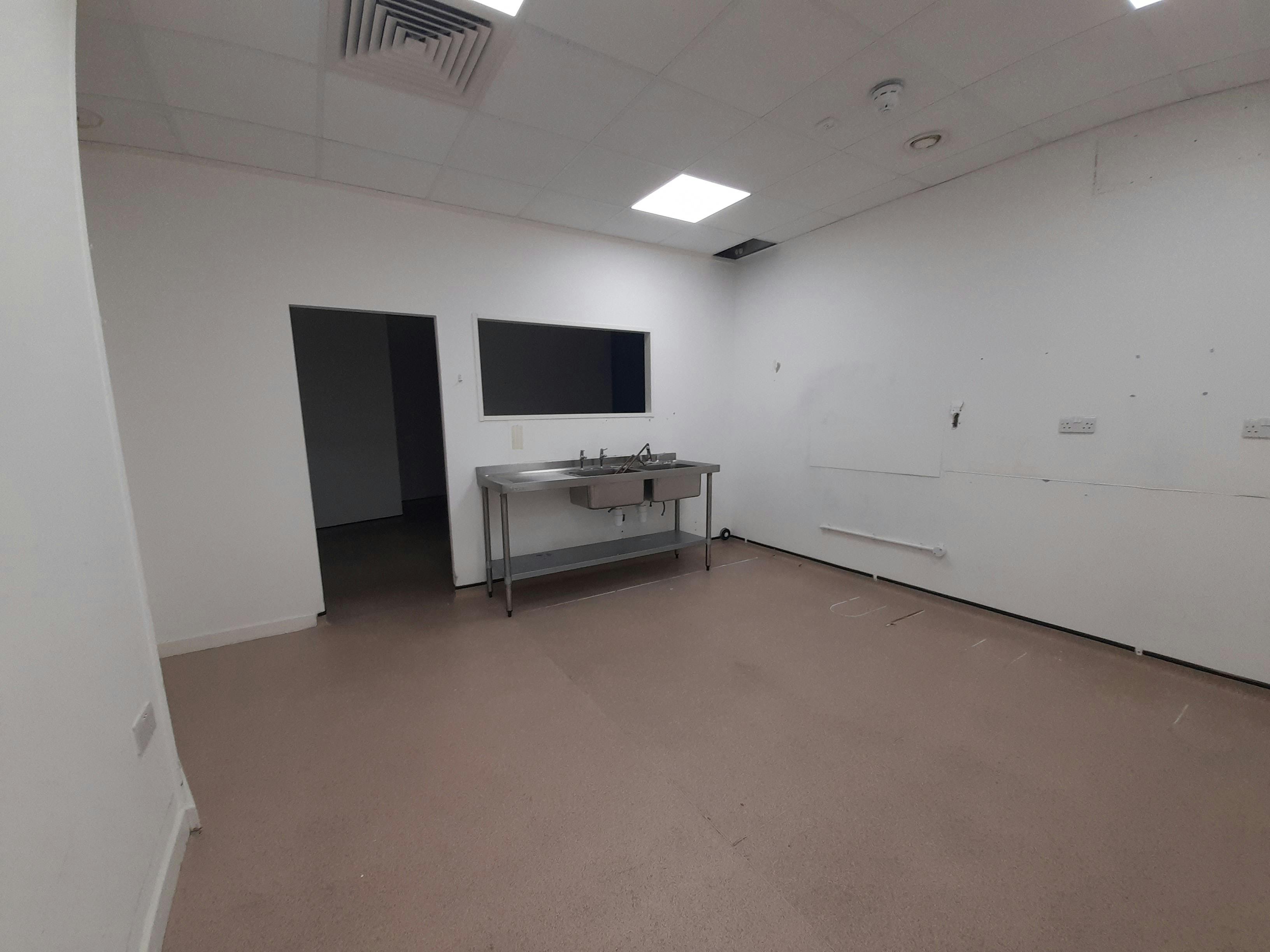 Unit 3, Crown Heights, Basingstoke, Offices / Retail To Let - 20251107_1045271.jpg