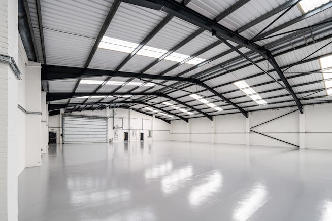 Units 3 & 4 Bracknell Business Centre, Downmill Road, Bracknell, Warehouse & Industrial To Let - DSC07342.jpg