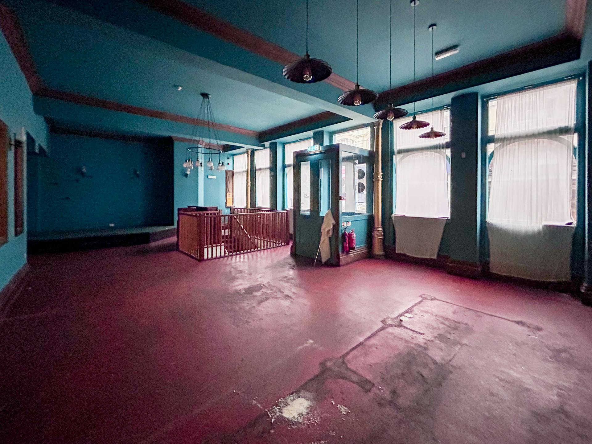 Retail/Shop in Bournemouth - photo 4