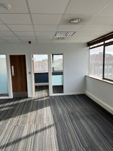 56-58 Putney High Street, Putney, Office To Let - 3.jpg