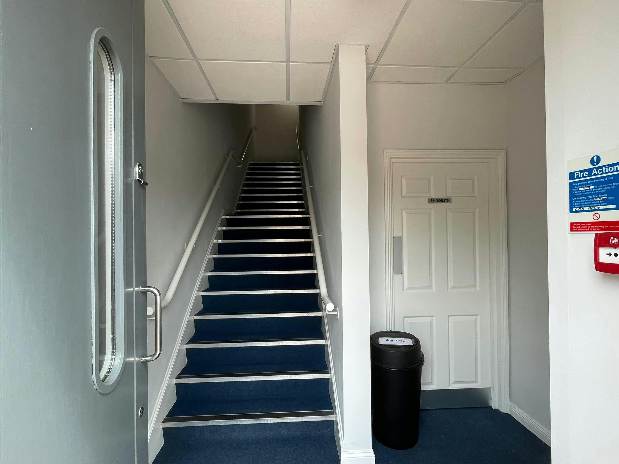 8 Tanners Yard, Bagshot, Offices To Let - unnamed 8.jpg