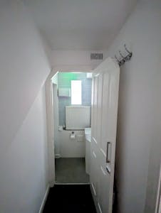 34 High Street, Great Missenden, Retail / E (Commercial / Business / Service) To Let - pic 2.jpg