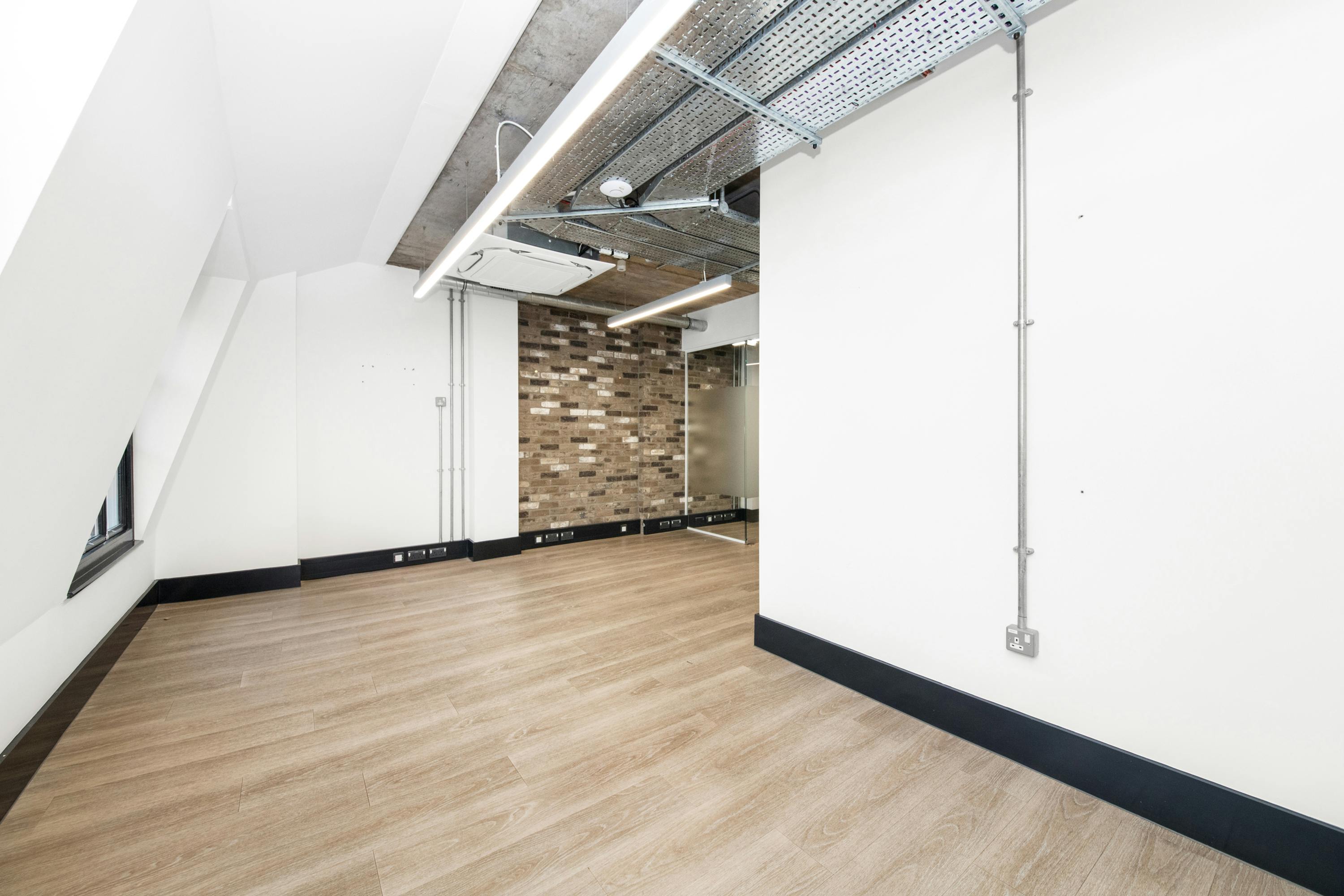 4th Floor, 6 Princes Street, London, Office To Let - IMG_1400.jpg