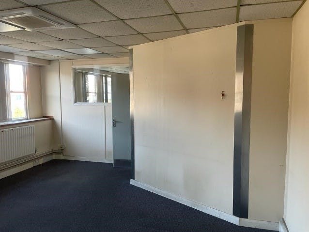 1st Floor Offices, Vickers Business Centre, Basingstoke, Offices To Let - Vickers 4.jpg