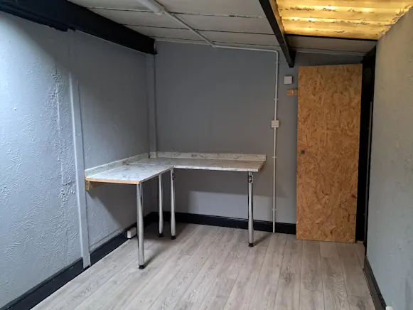 Unit 30, Longshot Industrial Estate, Bracknell, Industrial To Let - 1000001807.jpg