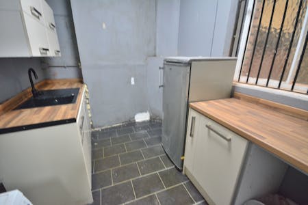 20-22 Mary Street, Manchester, Office To Let - Kitchen