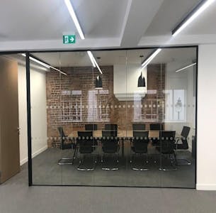 Brownlow House, London, Office To Let - Excl Brownlow Internal1.jpg