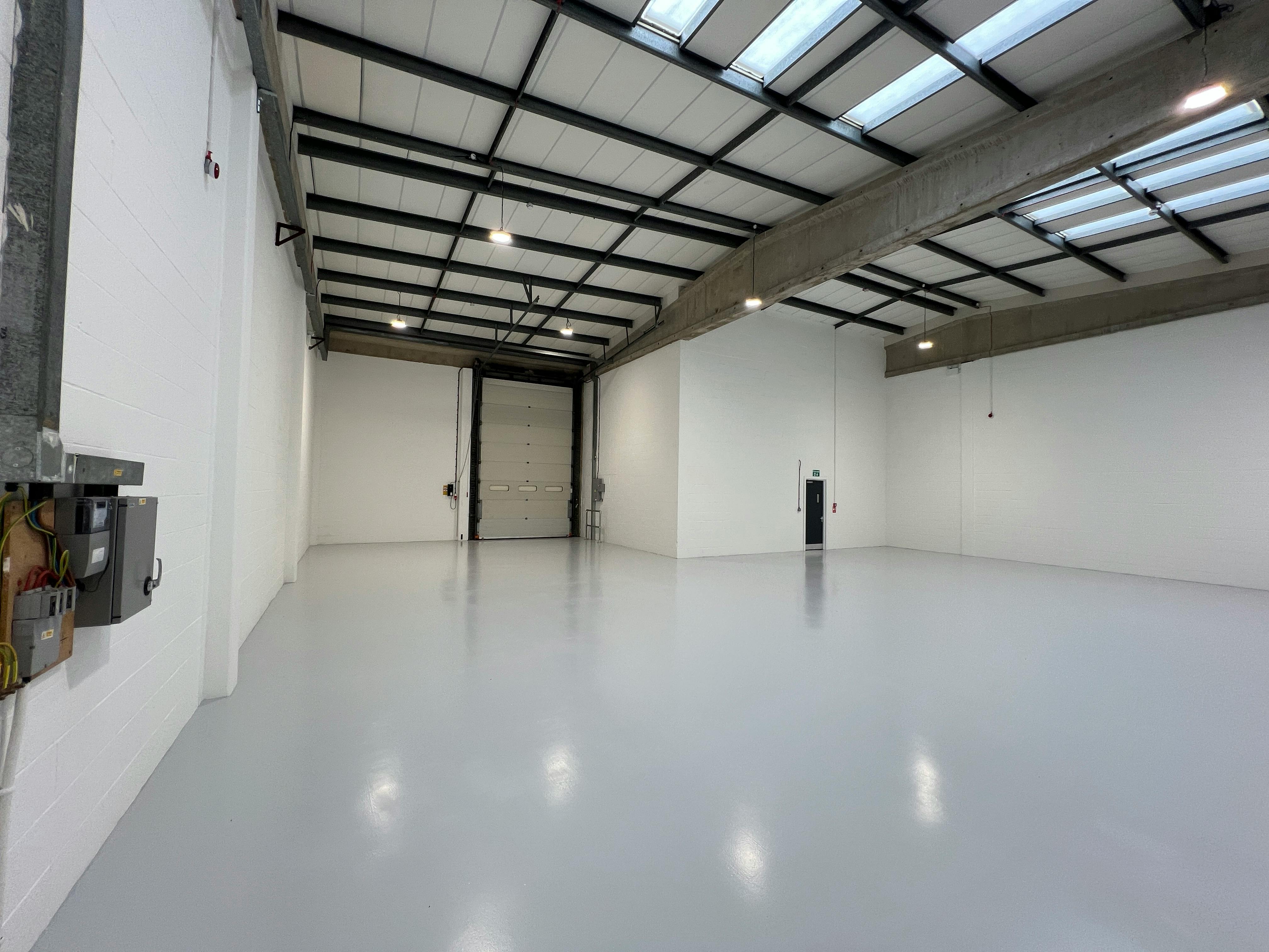 Industrial Unit in Portsmouth - photo 2