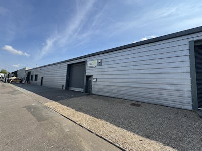 Unit A1, 2 Greycaine Road, Watford, Industrial / Light Industrial / Warehouse To Let - IMG_4191.jpg