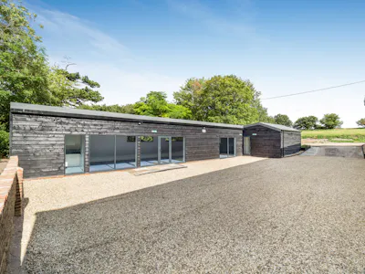 The Old Cattle Yard, Watlington, Office To Let - F09.jpg