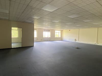 Unit 4 Buckingham Court, Unit 4, Bristol, Business Park / Office To Let - 20230425 120540.jpg