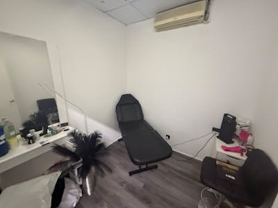 12 Gateside Street, Hamilton, Retail For Sale - 20260325_151706929_iOS.jpg