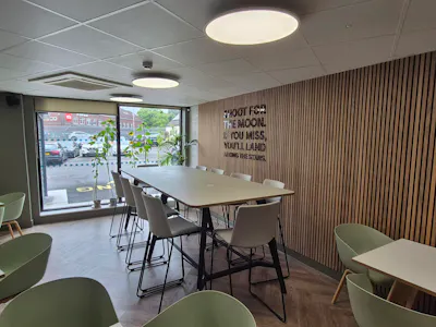 Eton House, Manchester, Office To Let - 20260828_105423.jpg