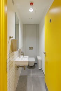 85 Grays Inn Road, 85 Gray's Inn Road, London, Office To Let - LEOZ_J2_85GIR_20240206_00142HDR.jpg